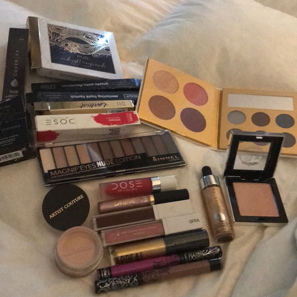Makeup bundle